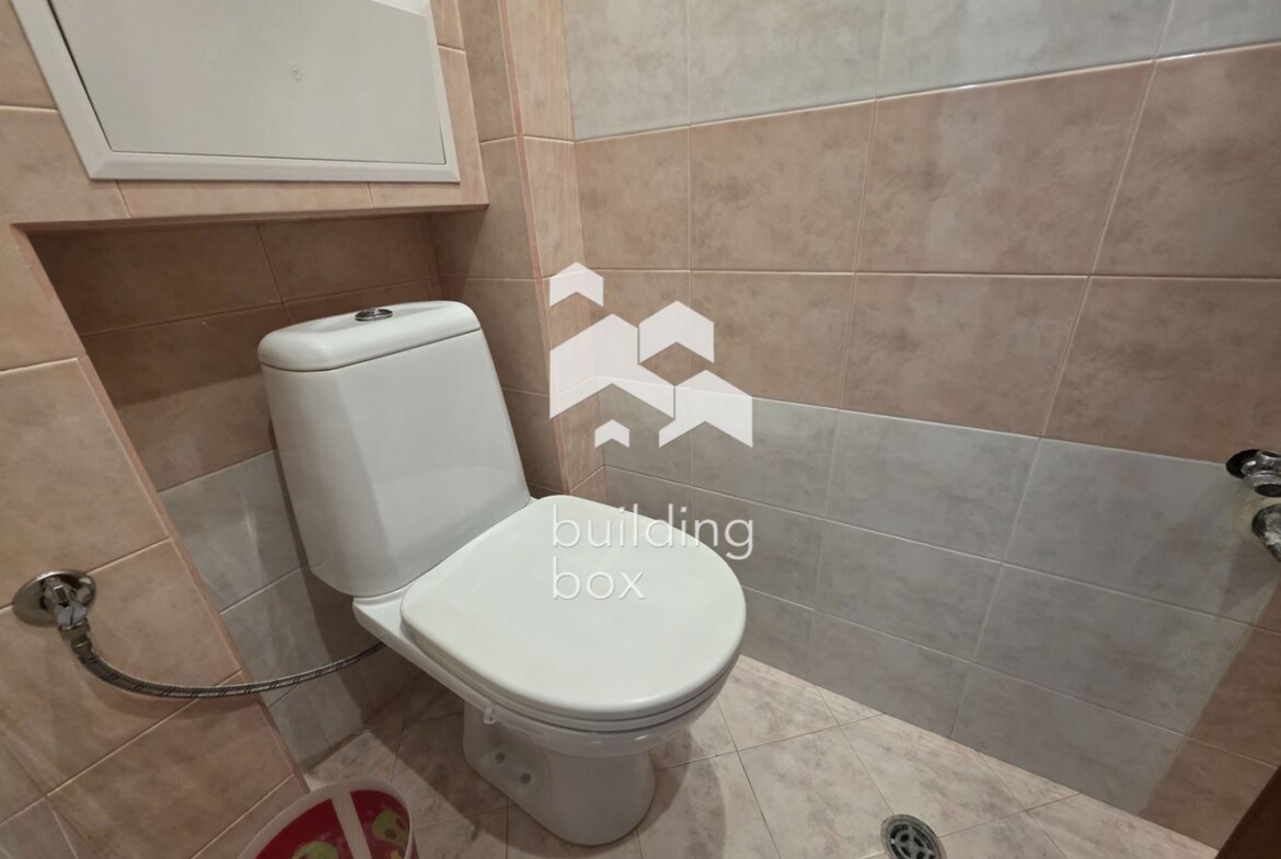 Тристаен апартамент в сърцето на кв. Кършияка до "Холидей Ин" и "БИЛЛА" - 0