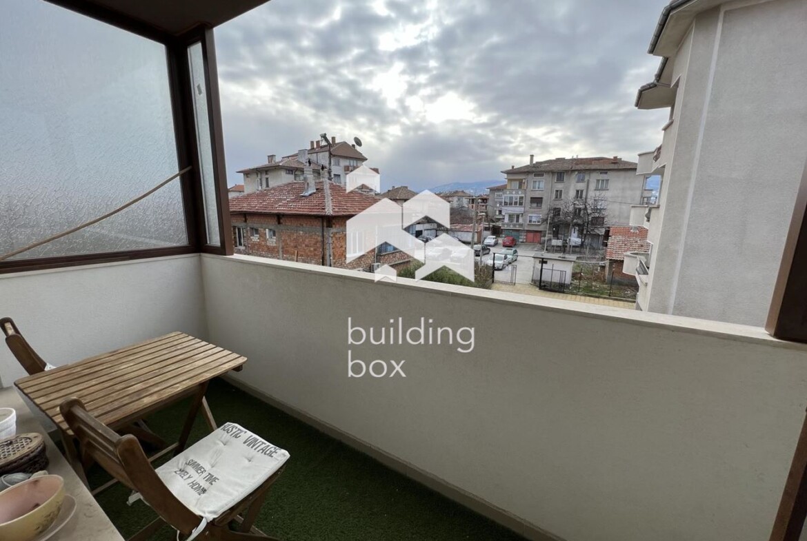 Тристаен апартамент - кв. Прослав - 0