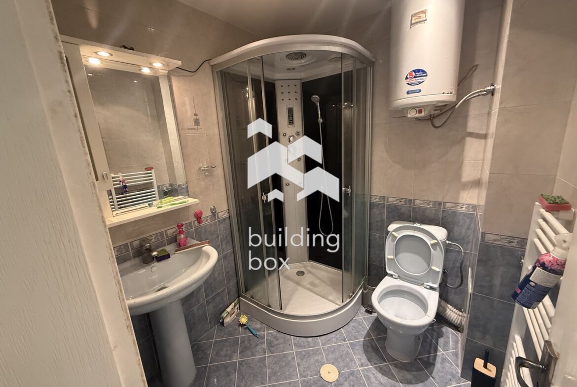 Просторен и семеен тристаен апартамент в кв. Гео Милев - 0