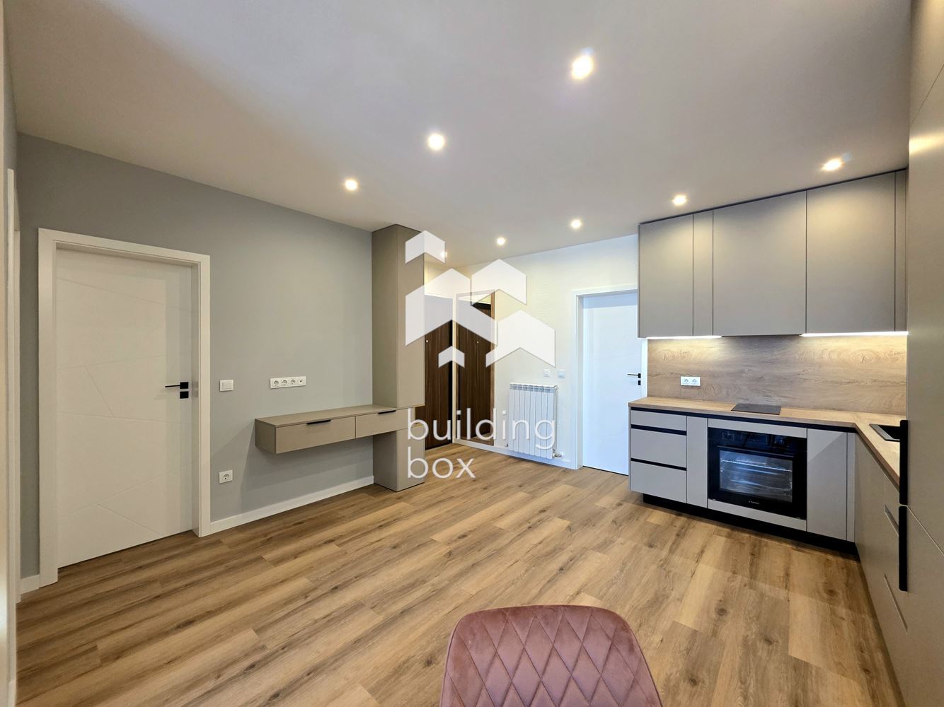 Светъл и просторен апартамент в MONA 3 - 0