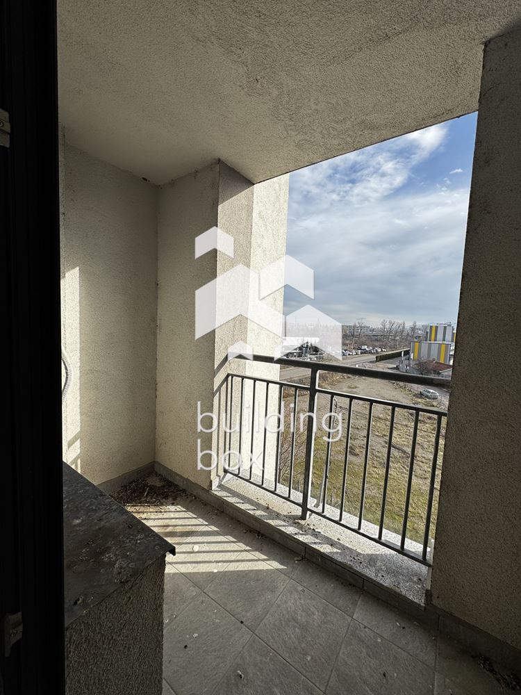 Тристаен апартамент - кв. Дружба 1 - 0