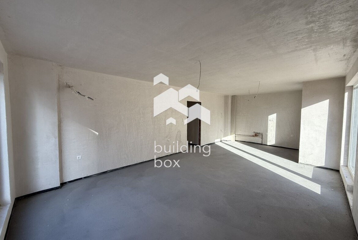 Тристаен апартамент с двор пред АКТ16 - кв. Остромила - 0