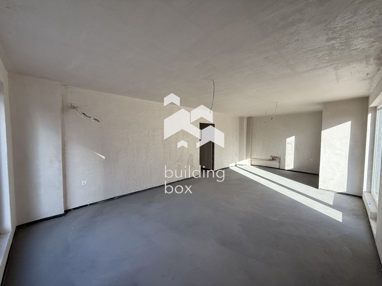 Тристаен апартамент с двор пред АКТ16 - кв. Остромила - 0