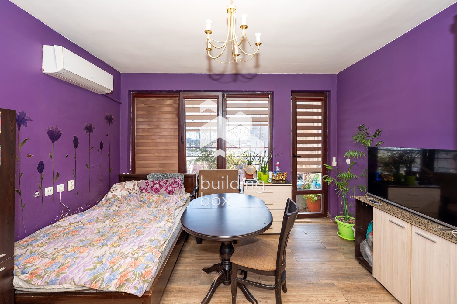 Двустаен обзаведен апартамент до Сточна гара - 0