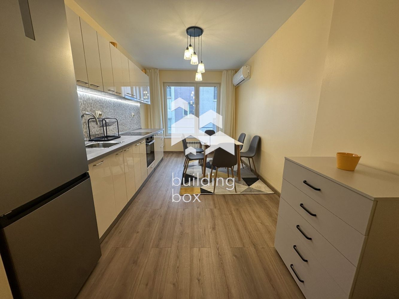 Тристаен апартамент на метри от храм паметника Ал. Невски - 0