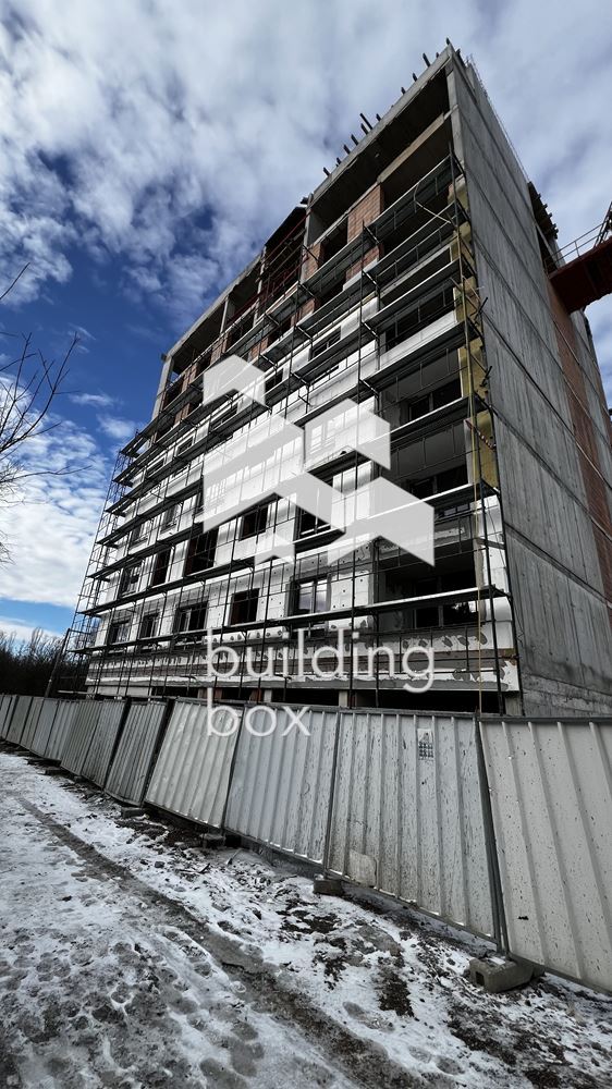 Продава Тристаен апартамент - 0