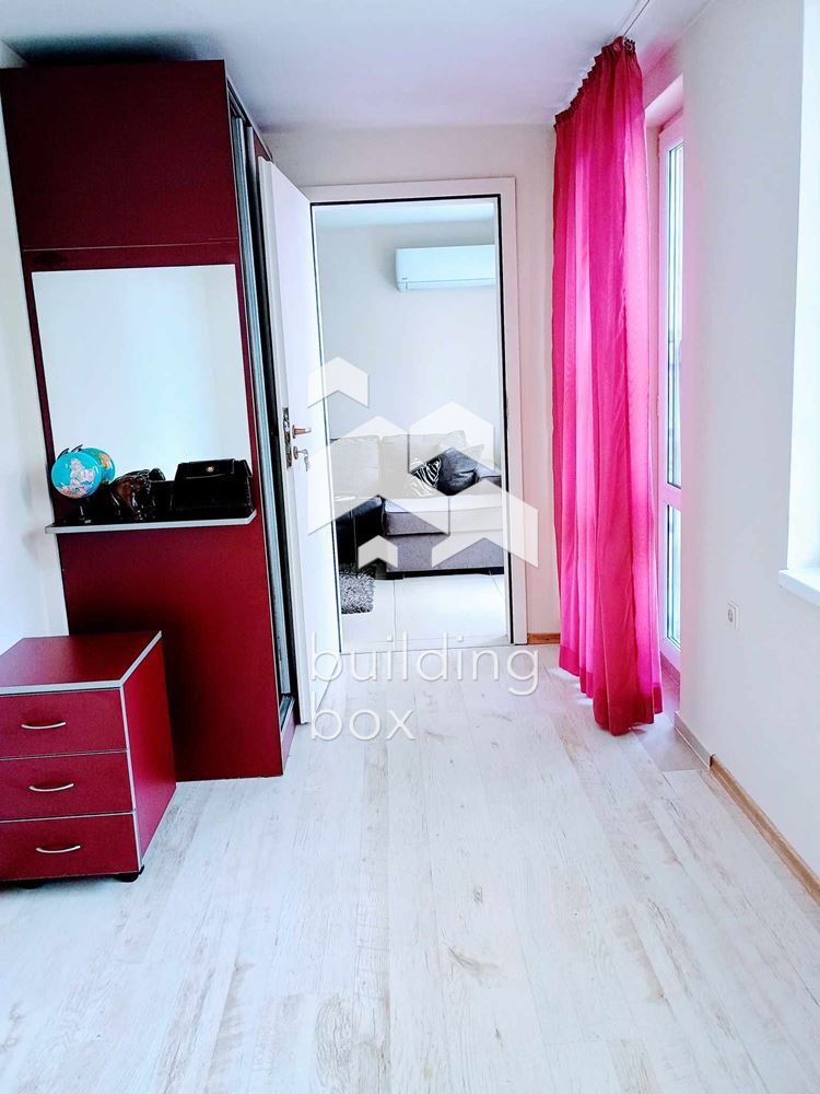 Уютен и светъл тристаен апартамент в Центъра - 0