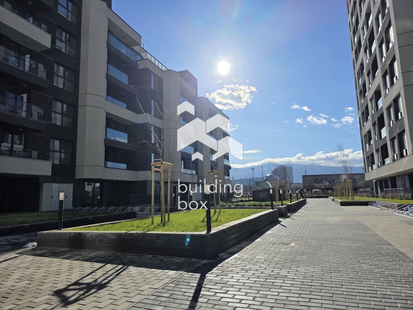 Тристаен апартамент в комплекс “Капитол Резиденс”