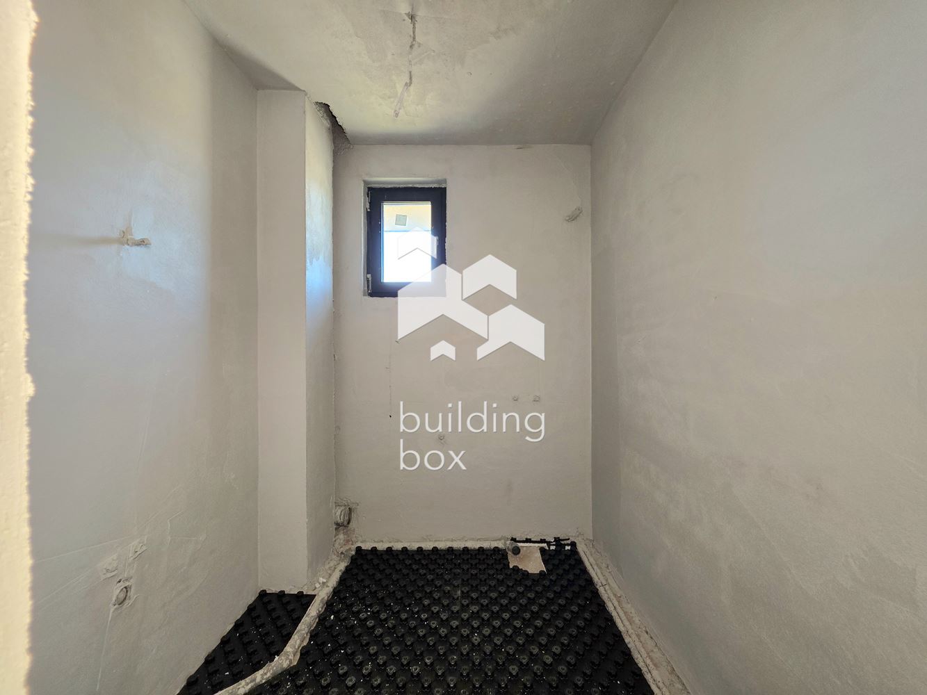 Качество! Простор с двор 600 кв.м.! Еднофамилна къща с Акт 16! - 0