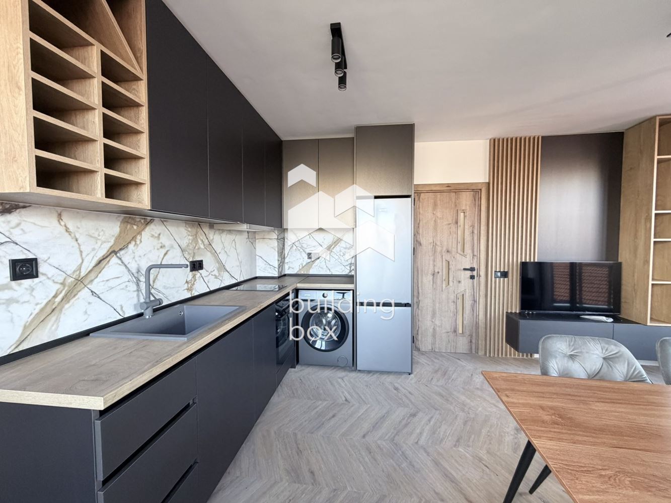 Тристаен обзаведен апартамент под наем - кв. Кършияка - 0