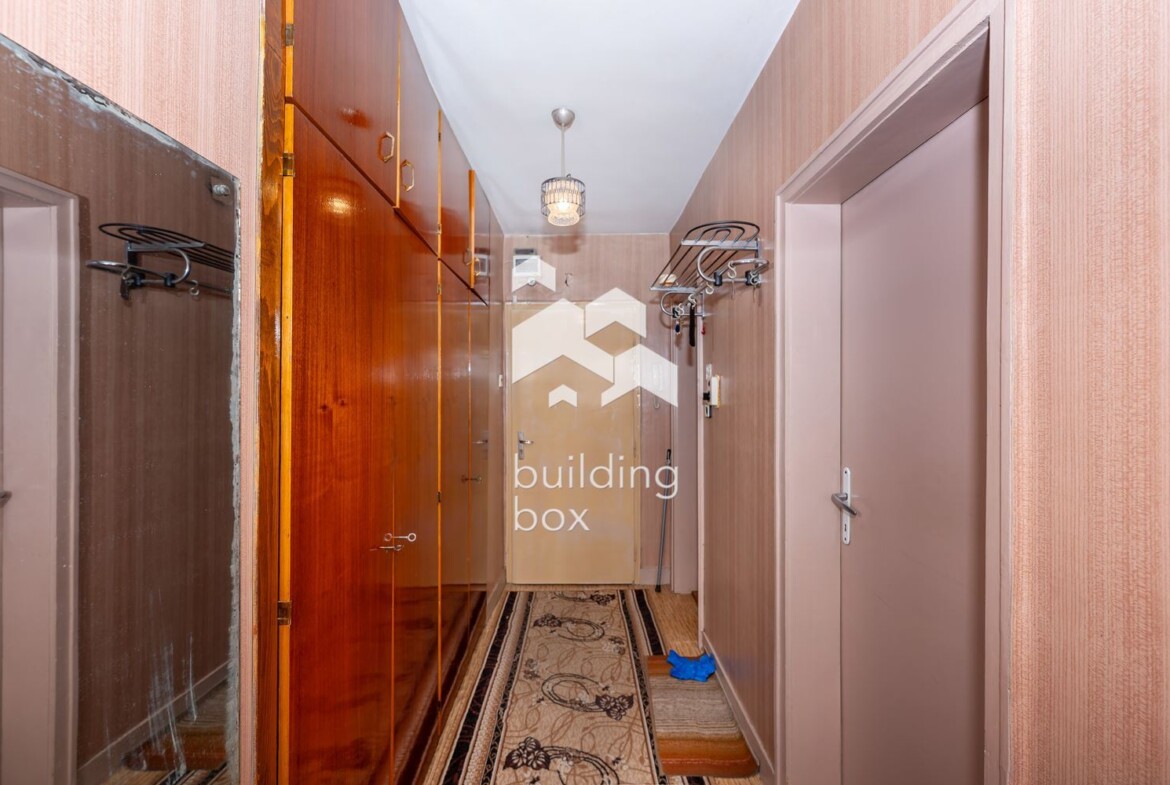 Многостаен апартамент монилит в кв. Южен 98кв.м. - 0