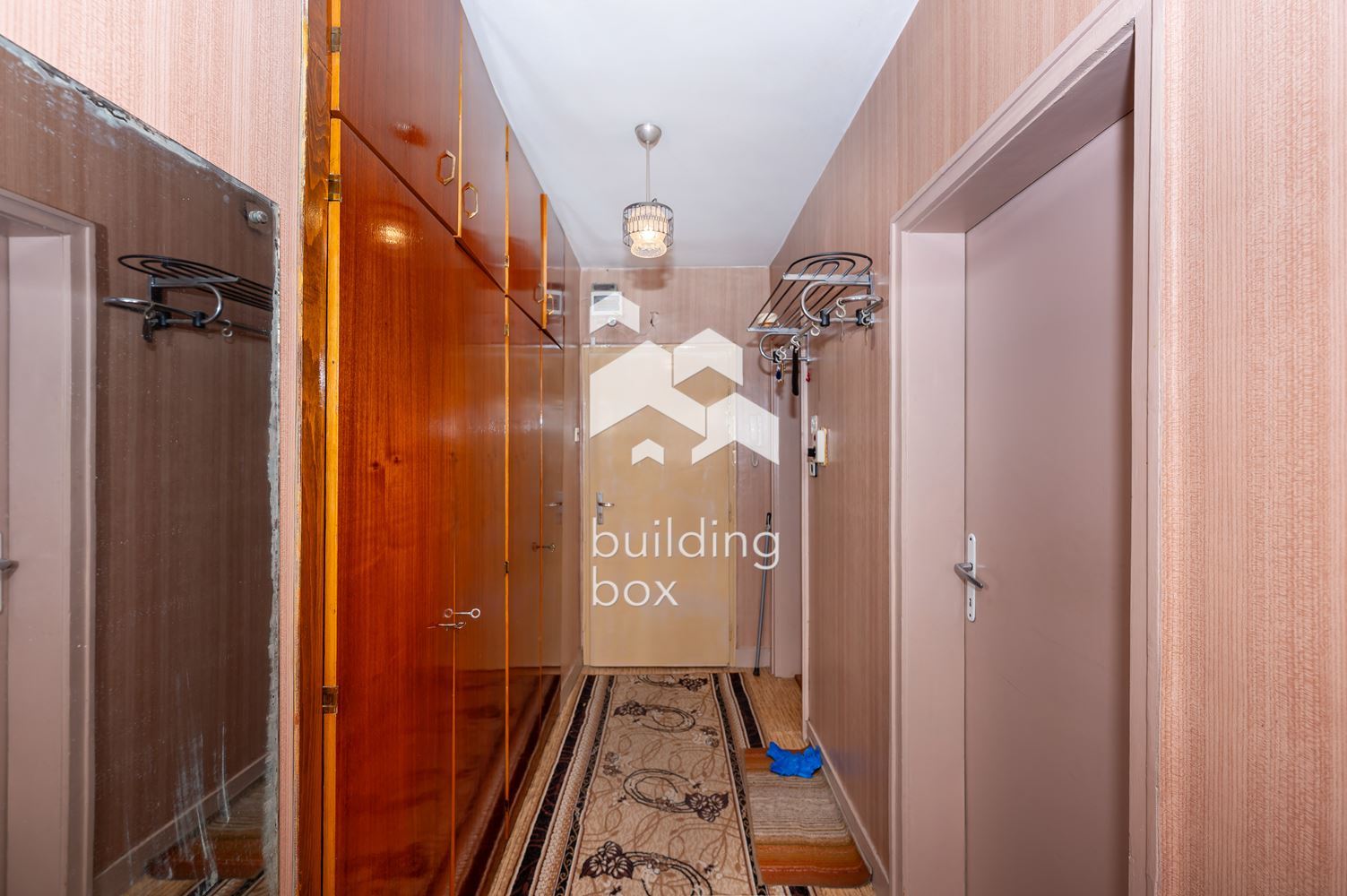 Многостаен апартамент монилит в кв. Южен 98кв.м. - 0