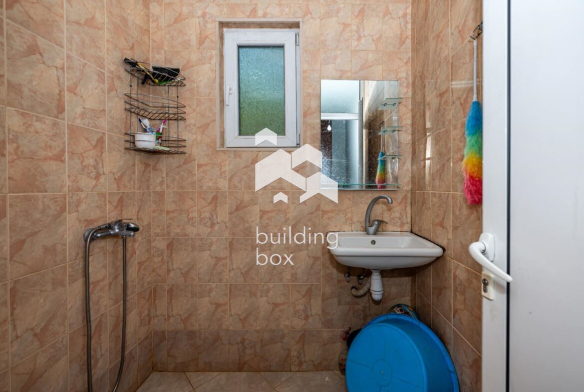 Двустаен апартамент - кв. Кючук Париж - 0