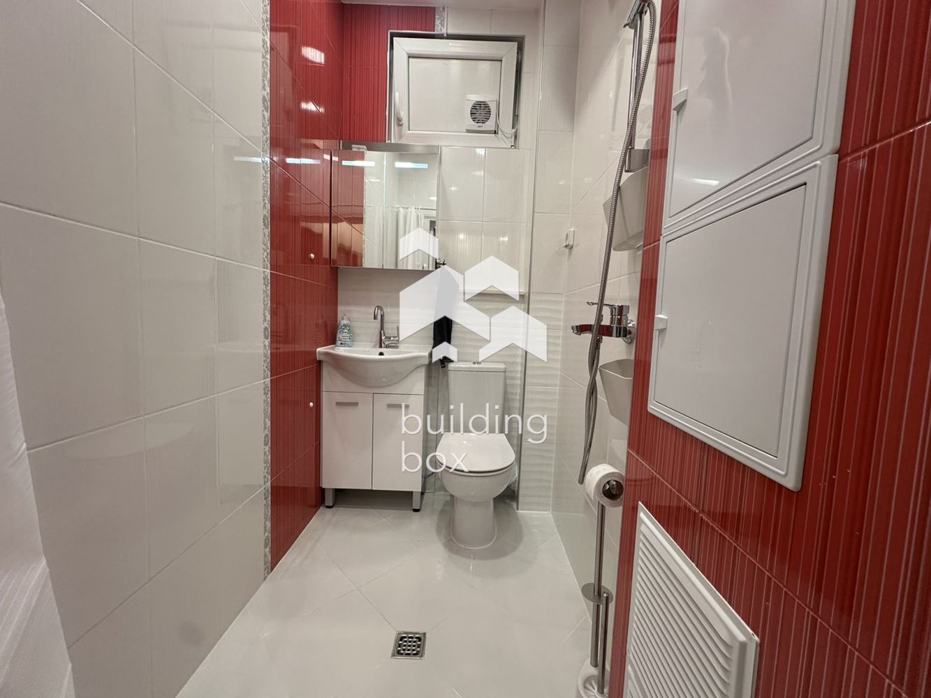 Тристаен апартамент на метри от храм паметника Ал. Невски - 0