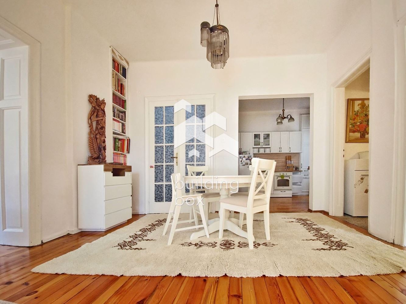 Тристаен апартамент на ул. “Любен Каравелов”