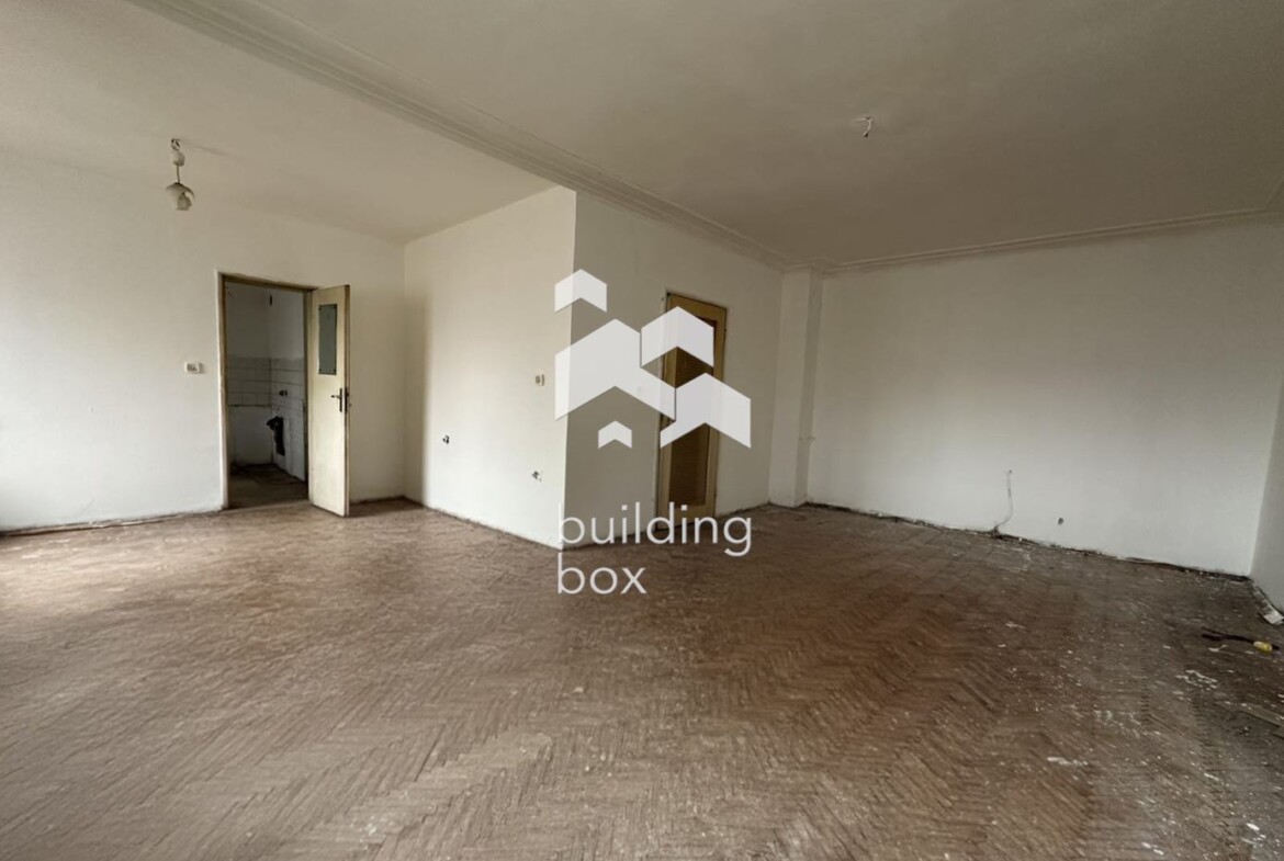 Просторен тристаен апартамент - кв. Гоце Делчев - 0