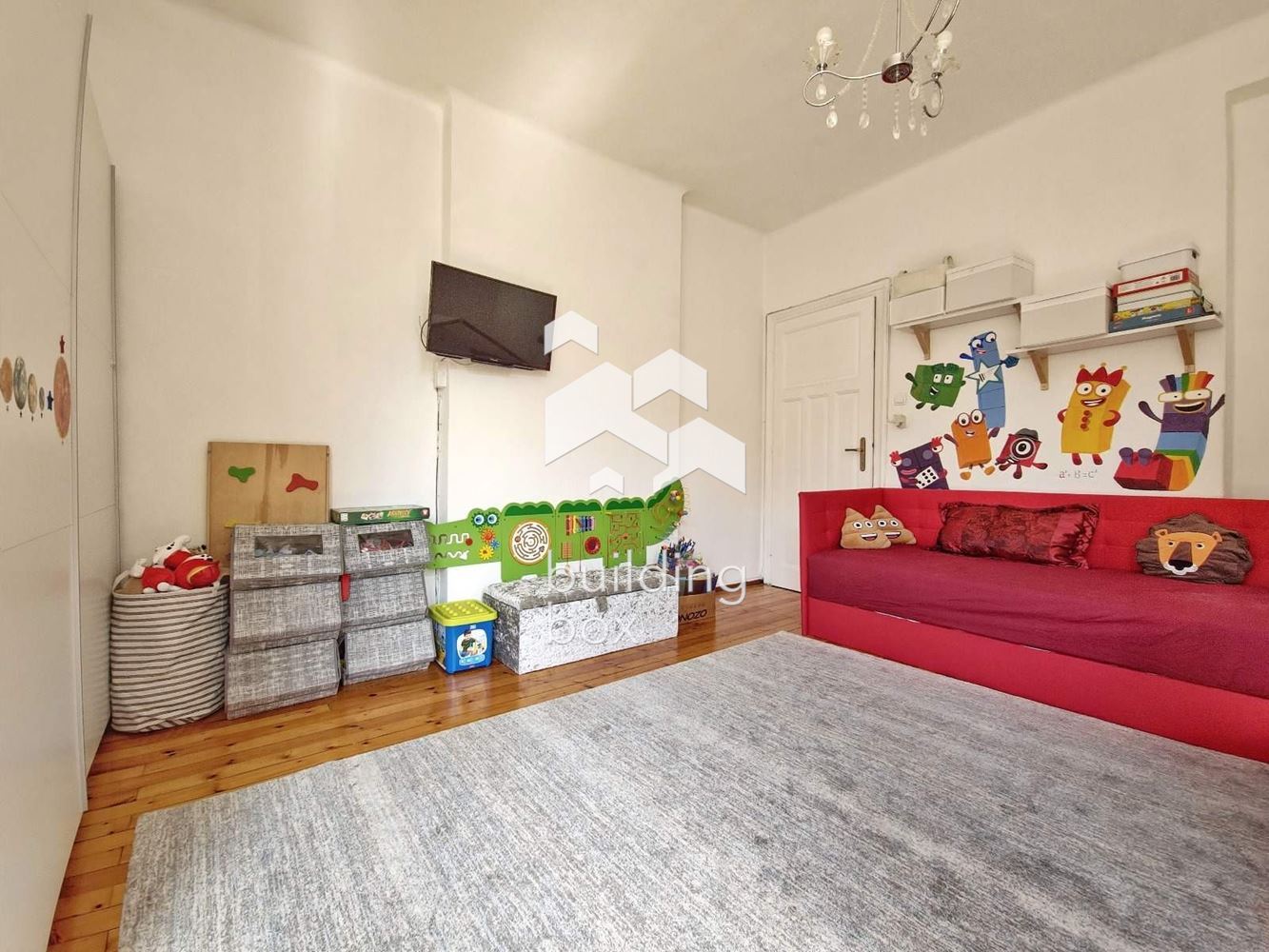 Тристаен апартамент на ул. "Любен Каравелов" - 0