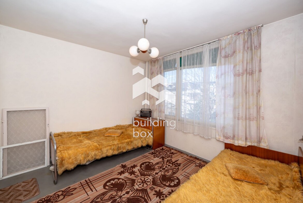 Многостаен апартамент монилит в кв. Южен 98кв.м. - 0