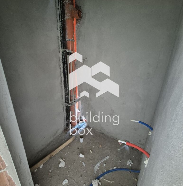 Тристаен апартамент в сграда "Casa Madrid" - район Оборище - 0