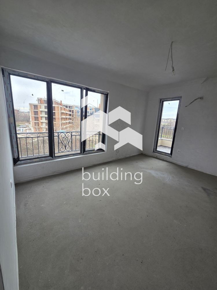 Двустаен апартамент в кв. „Остромила“