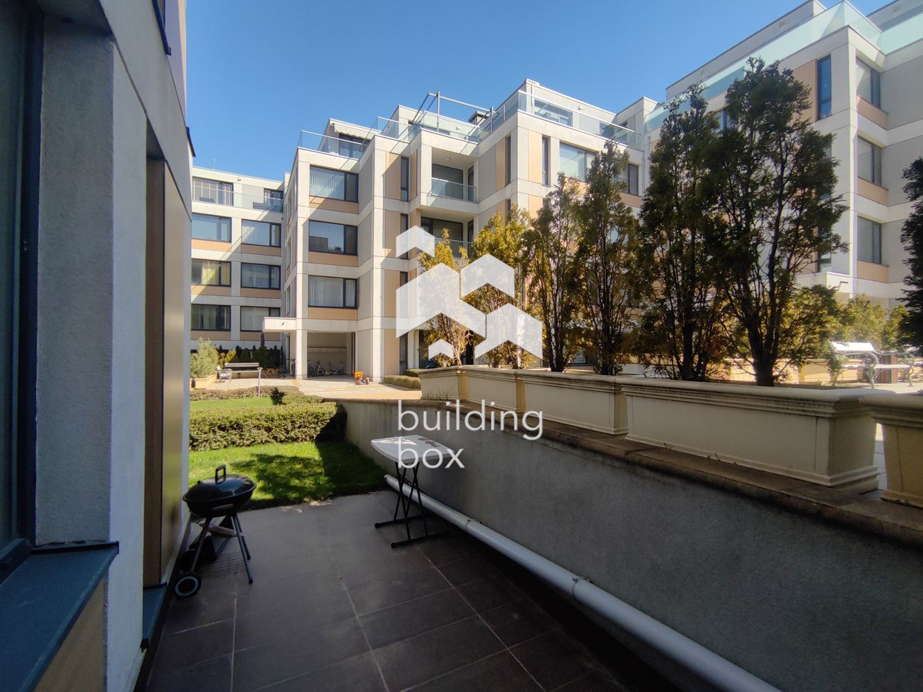 Просторен тристаен апартамент в затворен жилищен комплекс "Витоша Тюлип" - 0