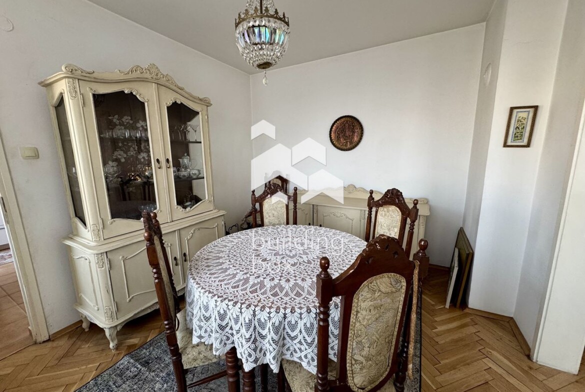 Просторен тристаен в Гео Милев - 0