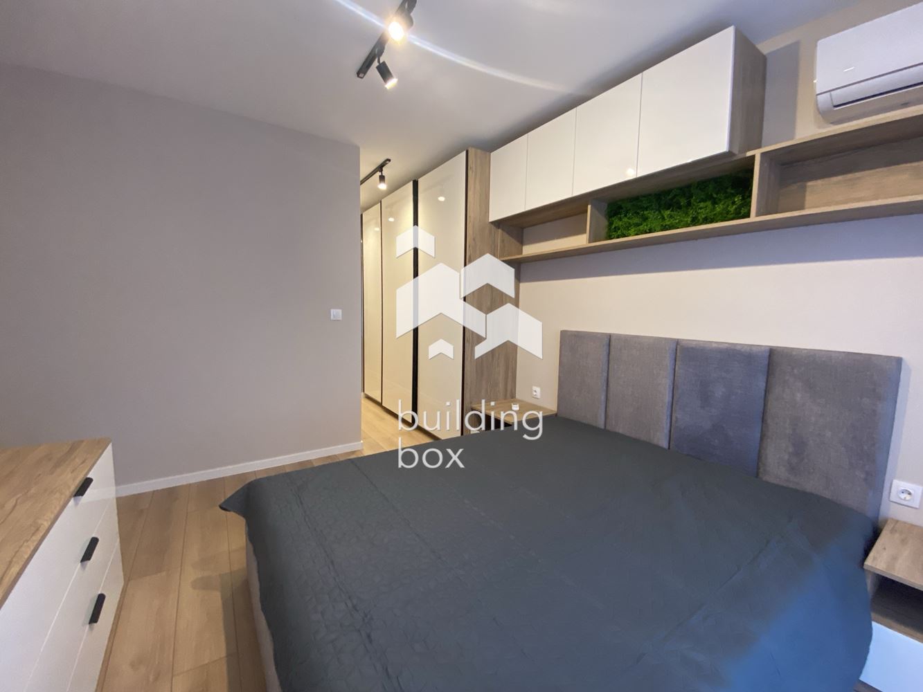 Двустаен апартамент в кв. Остромила - 0