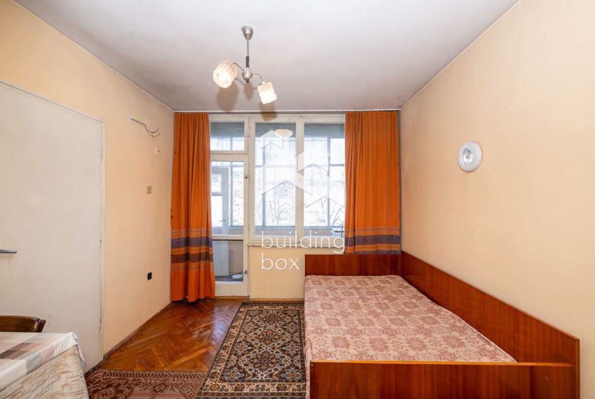 Многостаен апартамент монилит в кв. Южен 98кв.м. - 0