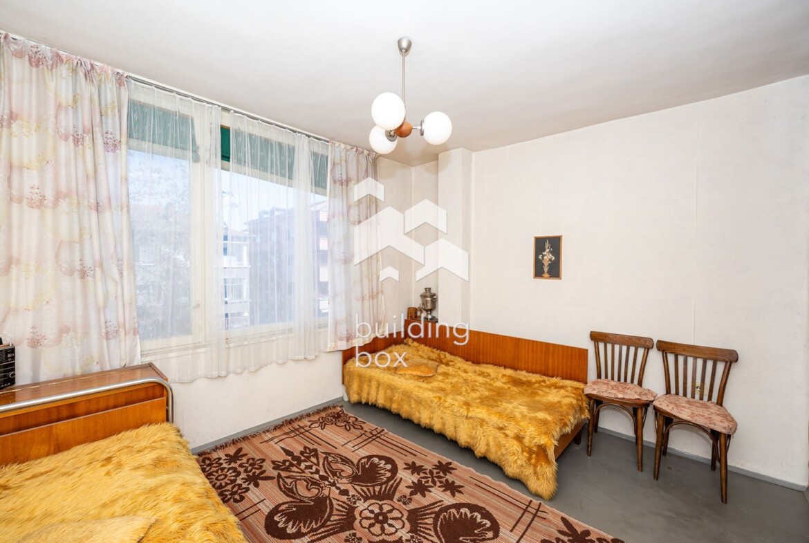 Многостаен апартамент монилит в кв. Южен 98кв.м. - 0