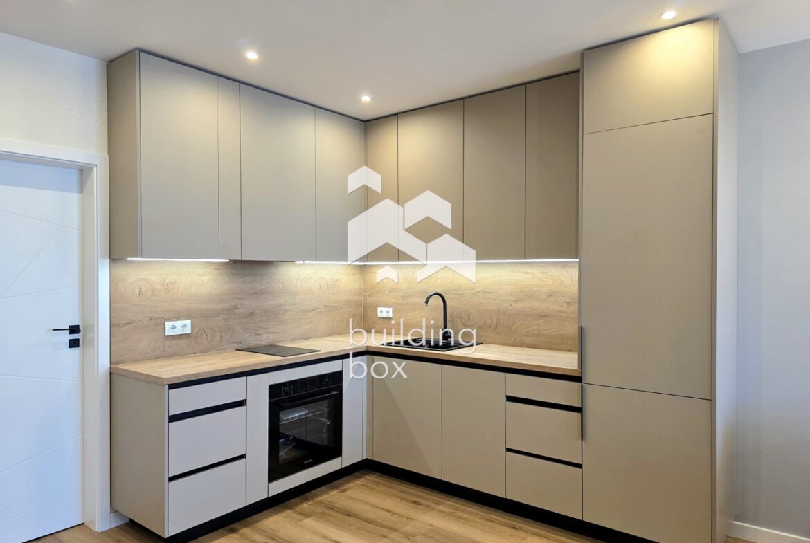 Светъл и просторен апартамент в MONA 3 - 0