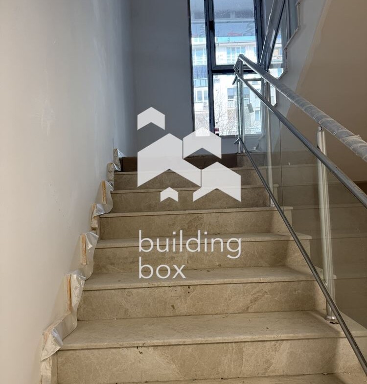 Продава 3-стаен - 0