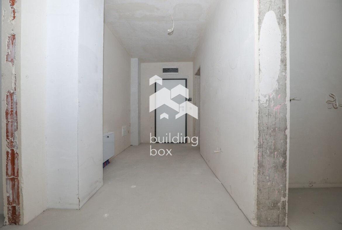 Нов слънчев 3-стаен апартамент - над 30 кв.м. всекидневна - 0