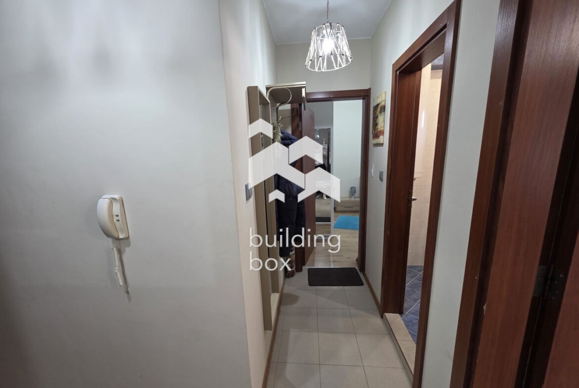 Тристаен апартамент в сърцето на кв. Кършияка до "Холидей Ин" и "БИЛЛА" - 0