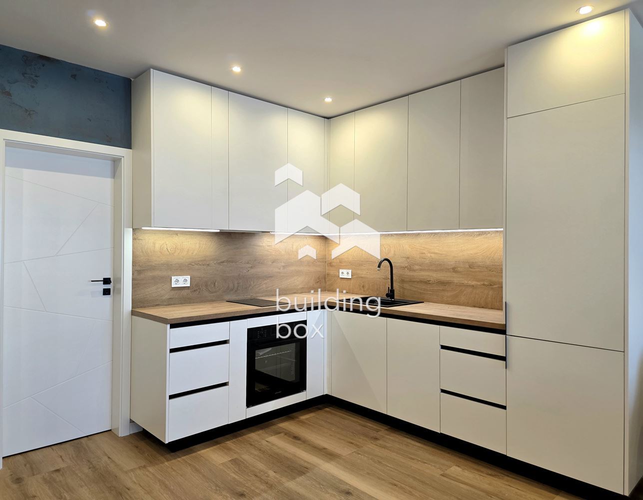 Светъл и просторен апартамент в MONA 3 - 0