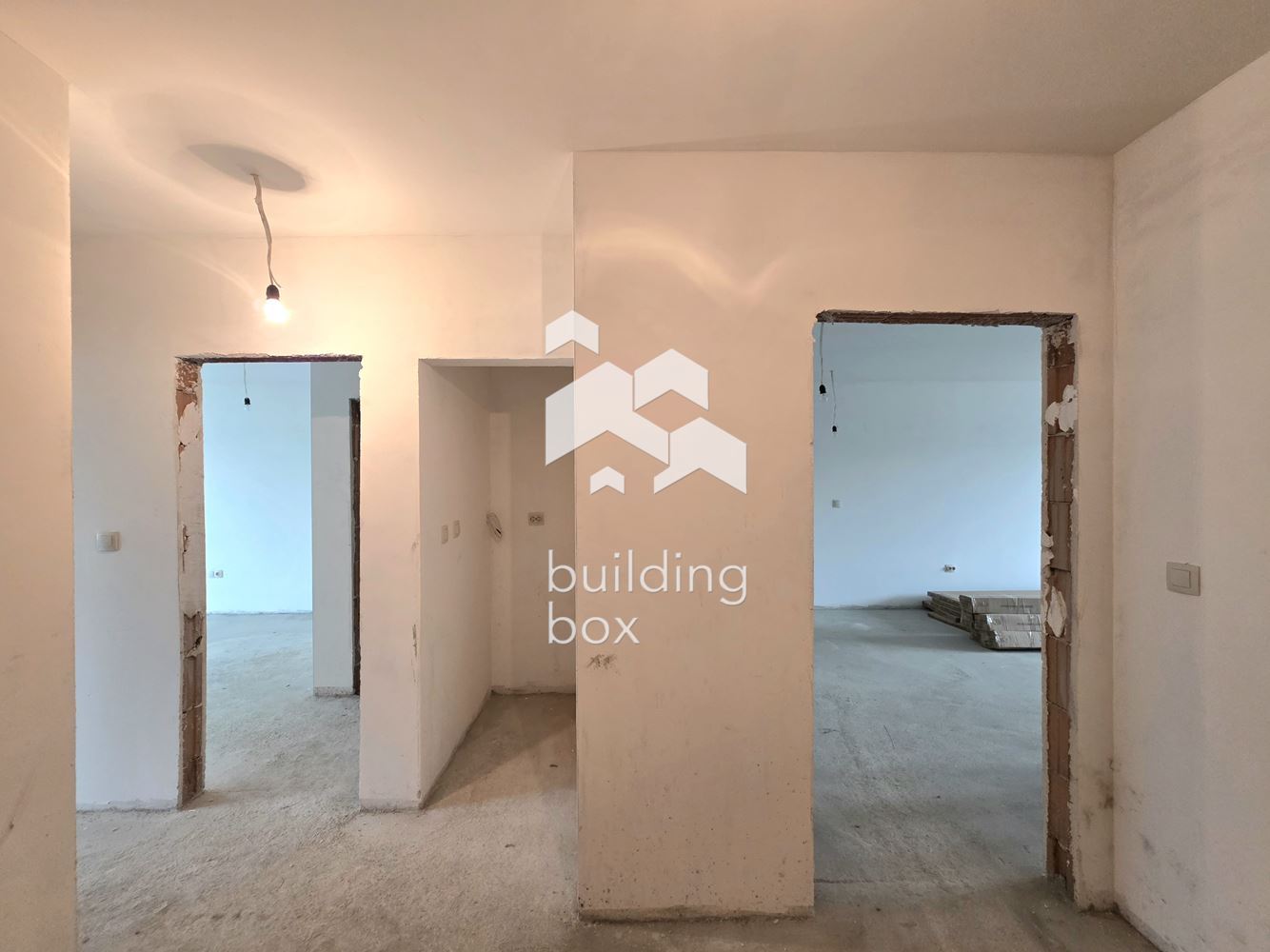 Тристаен апартамент - кв. Оборище - 0