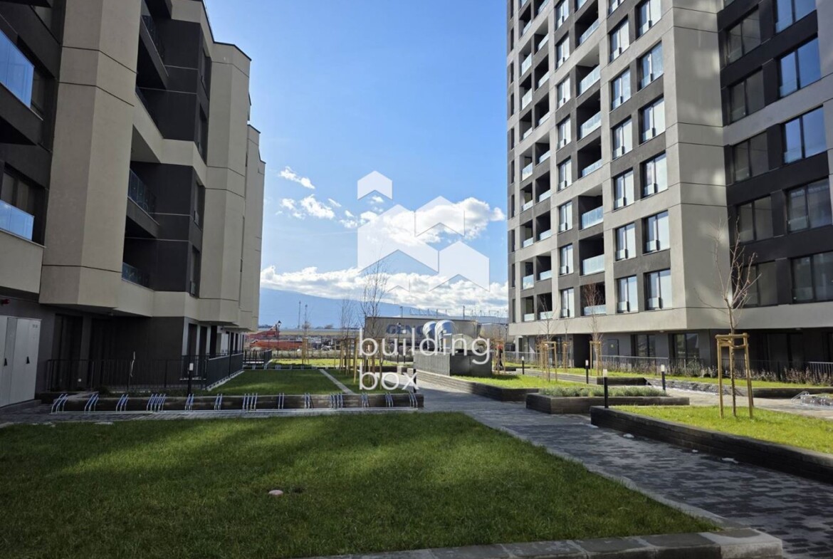 Тристаен апартамент в комплекс "Капитол Резиденс" - 0