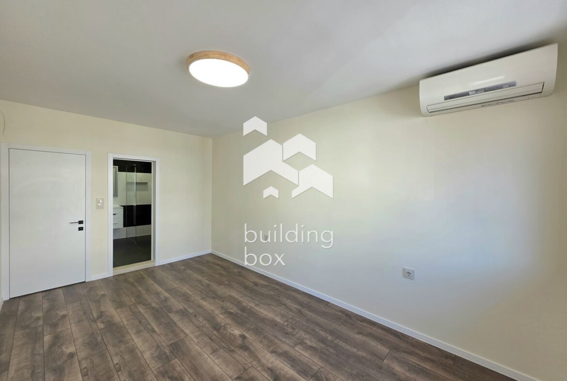 Просторен многостиаен след ремонт в Павлово - 0