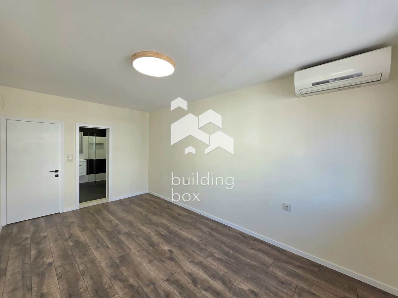 Просторен многостиаен след ремонт в Павлово - 0