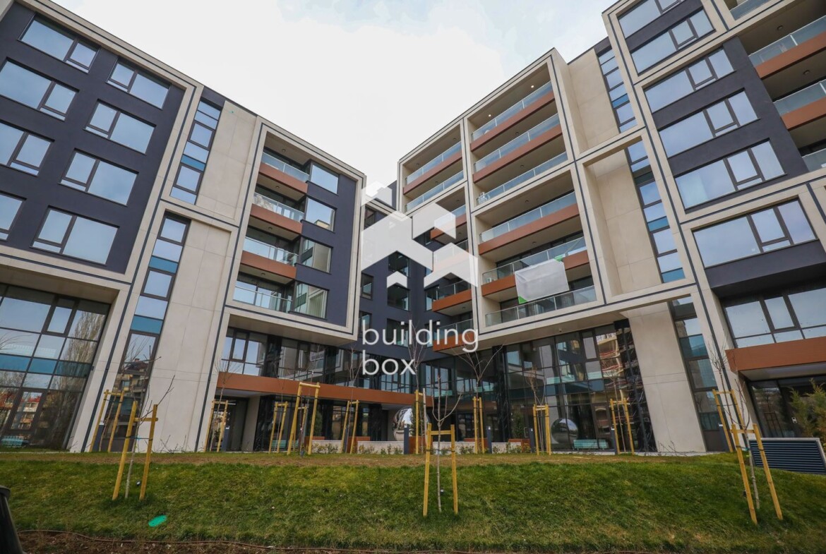 Нов слънчев 3-стаен апартамент - над 30 кв.м. всекидневна - 0