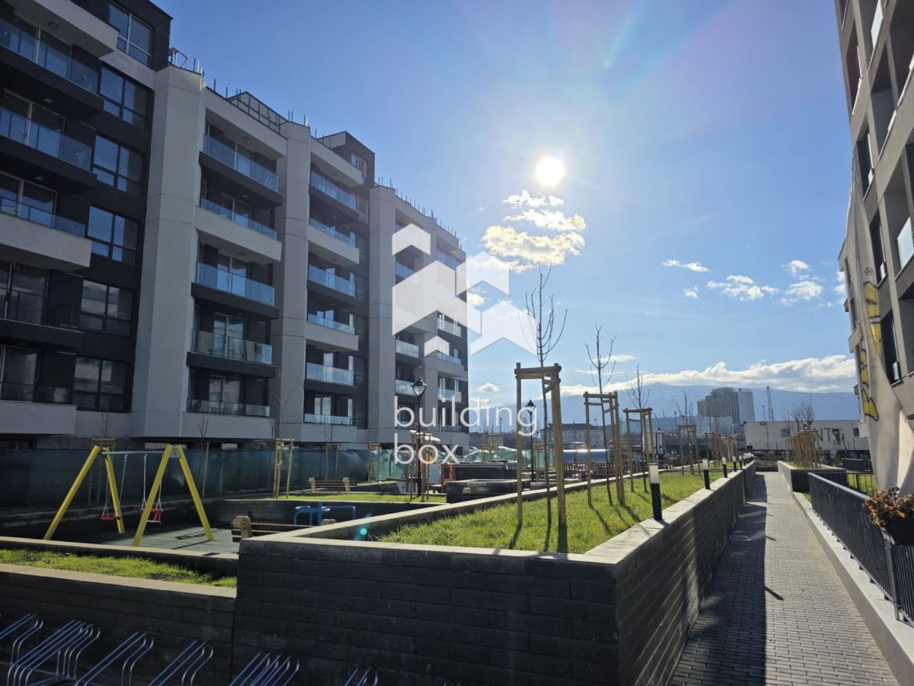 Тристаен апартамент в комплекс "Капитол Резиденс" - 0