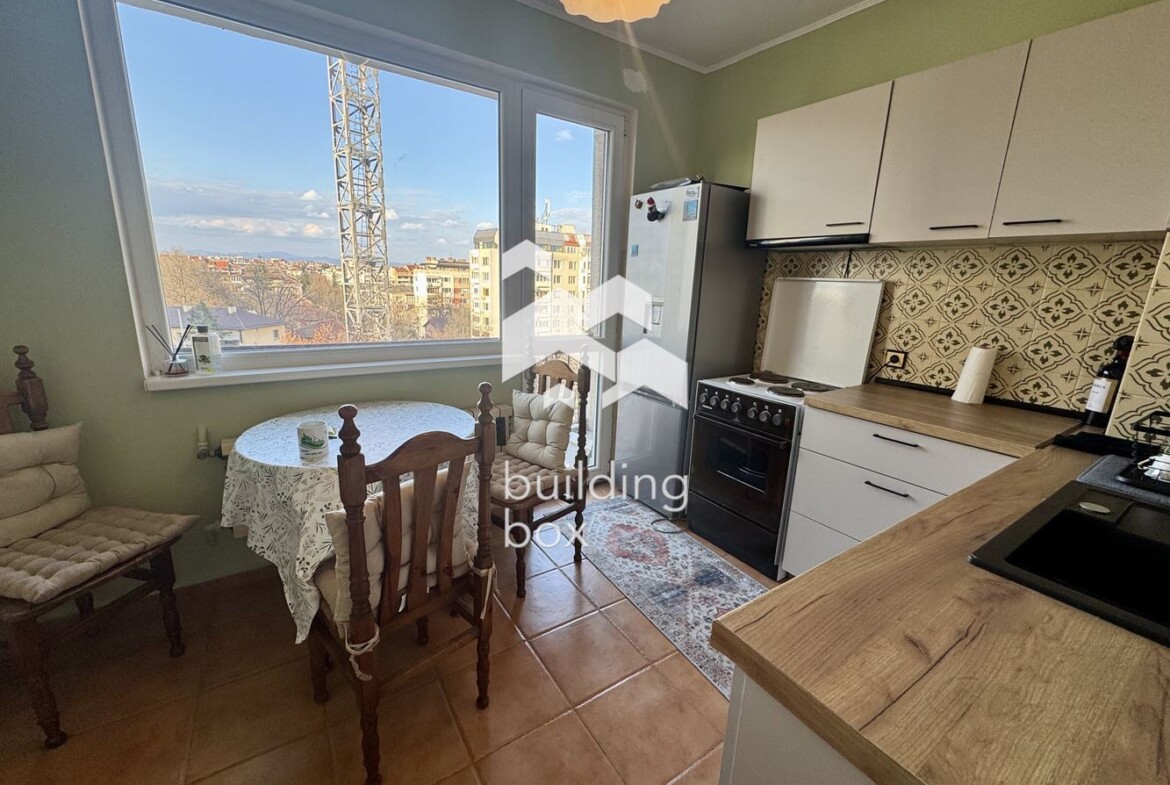 Просторен тристаен в Гео Милев - 0