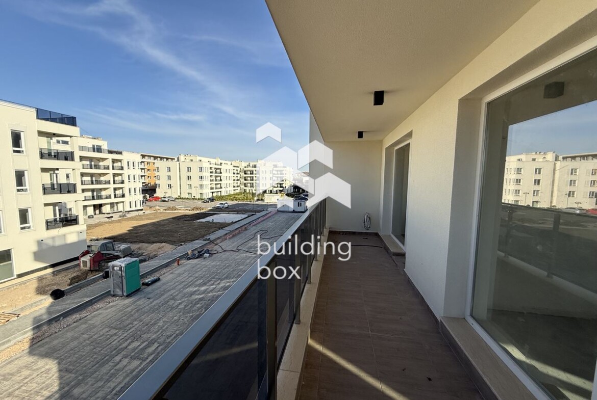 Тристаен апартамент в кв. Остромила пред АКТ16 - 0