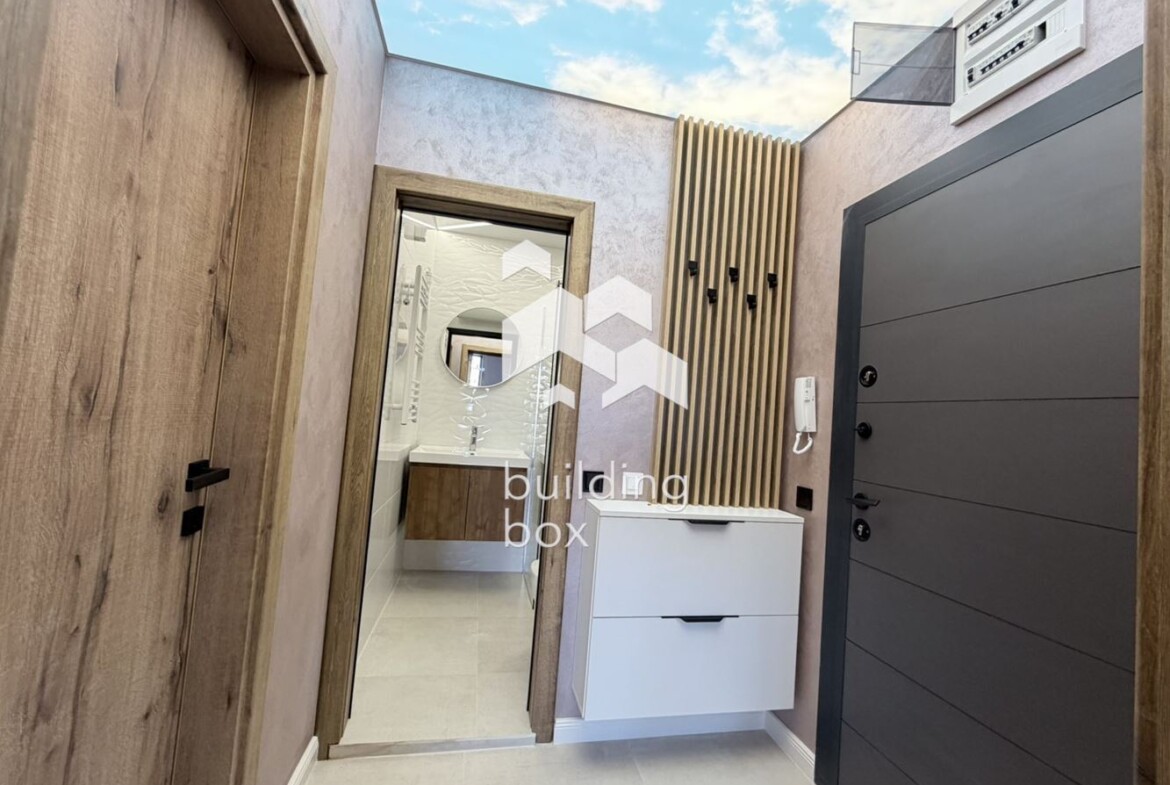 Тристаен обзаведен апартамент под наем - кв. Кършияка - 0