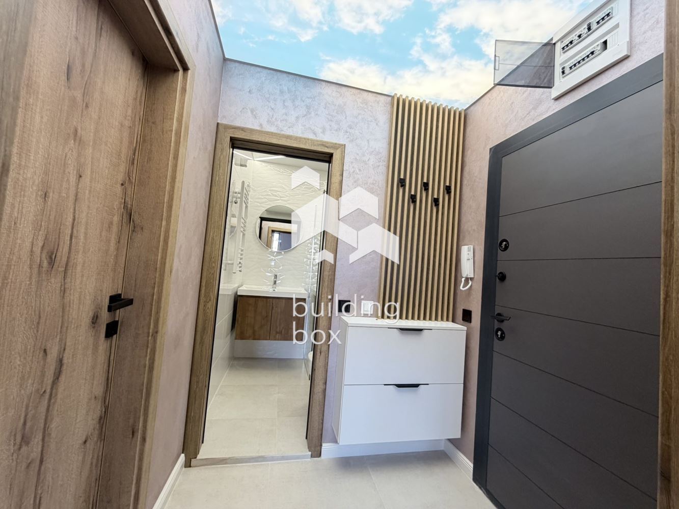 Тристаен обзаведен апартамент под наем - кв. Кършияка - 0