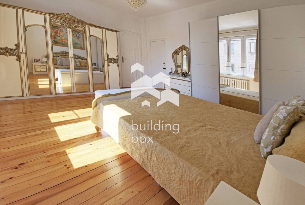 Тристаен апартамент на ул. "Любен Каравелов" - 0