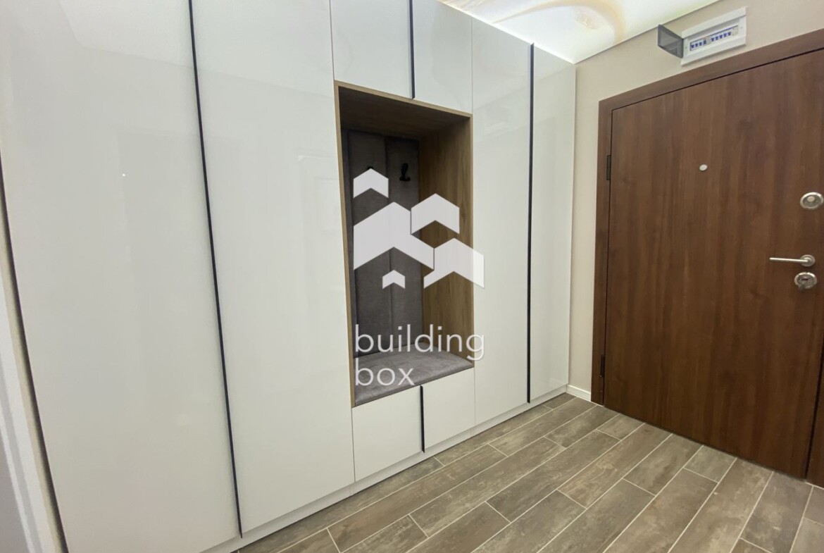 Двустаен апартамент в кв. Остромила - 0