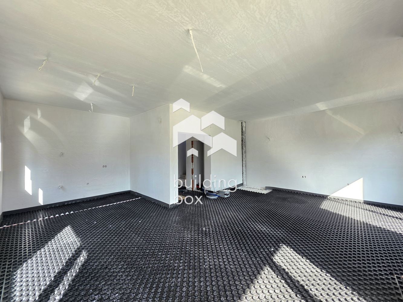 Качество! Простор с двор 600 кв.м.! Еднофамилна къща с Акт 16! - 0