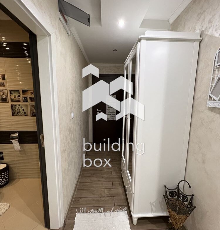 Тристаен апартамент - кв. Прослав - 0