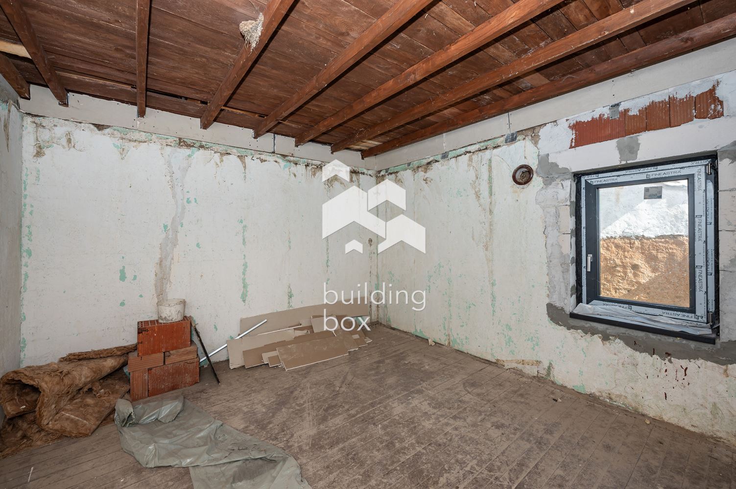 Еднофамилна къща в с. Старосел - 0