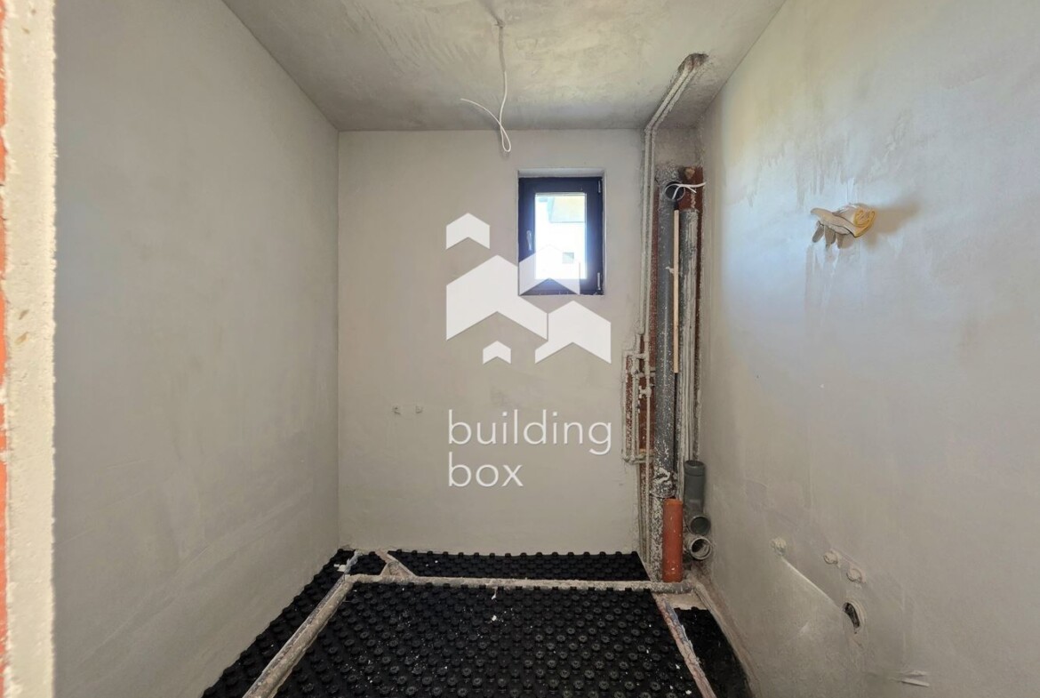 Качество! Простор с двор 600 кв.м.! Еднофамилна къща с Акт 16! - 0